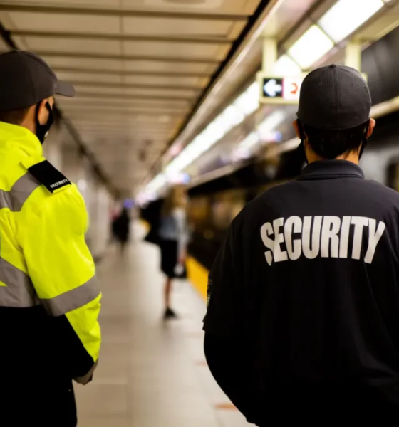 How Security Guards Can Enhance Customer Experience in Retail Environments