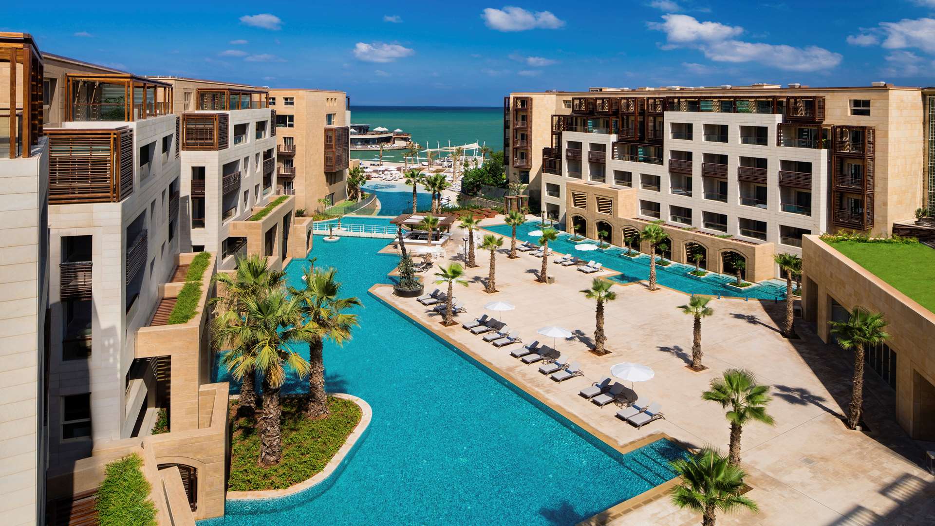Luxurious Retreats: Exploring the 5-Star Hotels of Lebanon