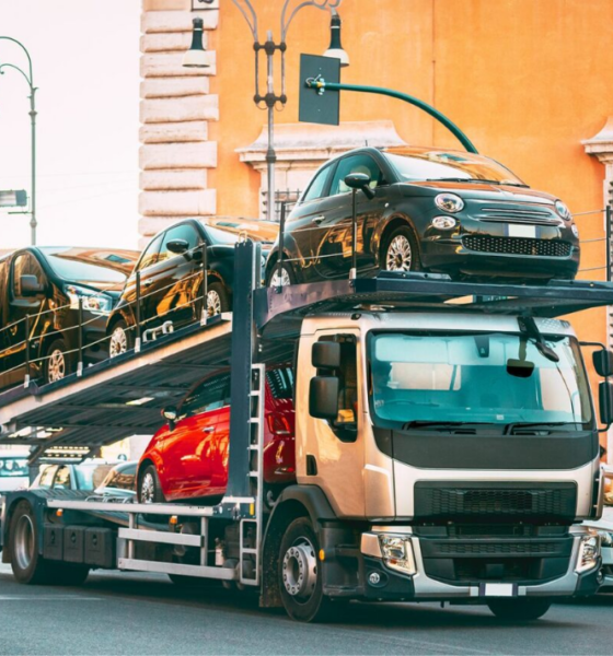 Why Should You Use RoadRunner Auto Transport Services?